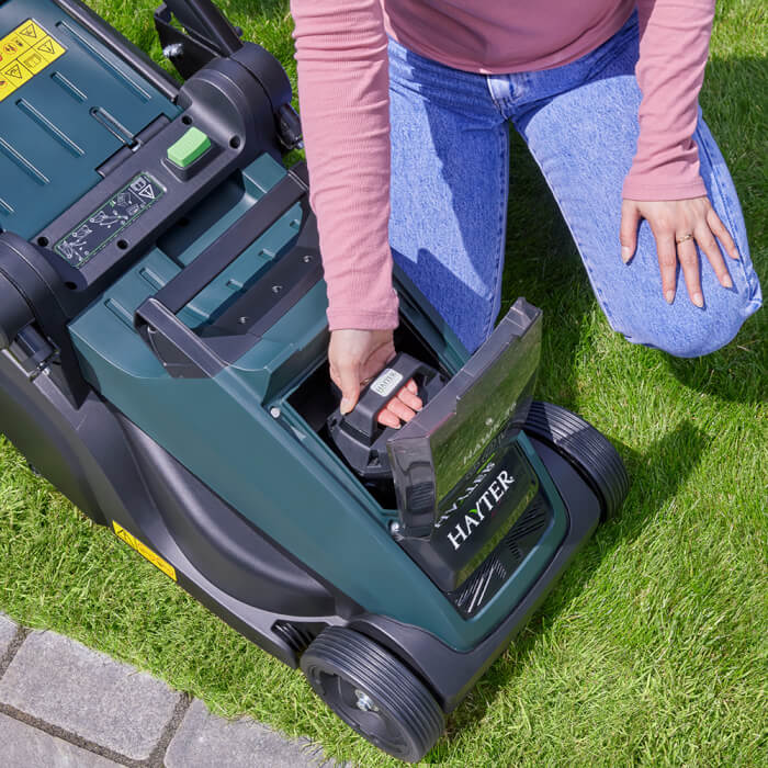 Hayter Hawk 36 Push 60V - Image 3